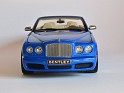 1:18 Minichamps Bentley Azure 2006 Blue. Uploaded by Ricardo